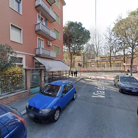 Spacious Three-Room Apartment In Saragozza Boloňa Exteriér fotografie