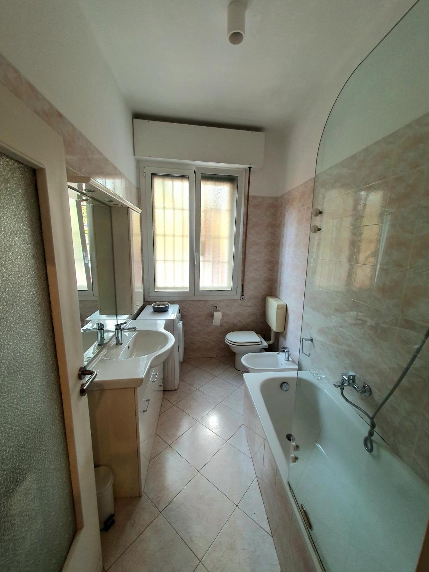 Spacious Three-Room Apartment In Saragozza Boloňa Exteriér fotografie